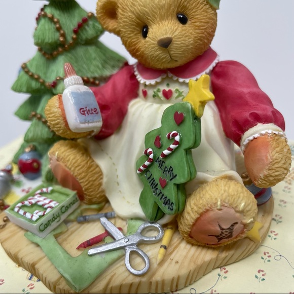 1997 Cherished Teddies 310735A Lynn “ Girl with Christmas Tree - Picture 5 of 12